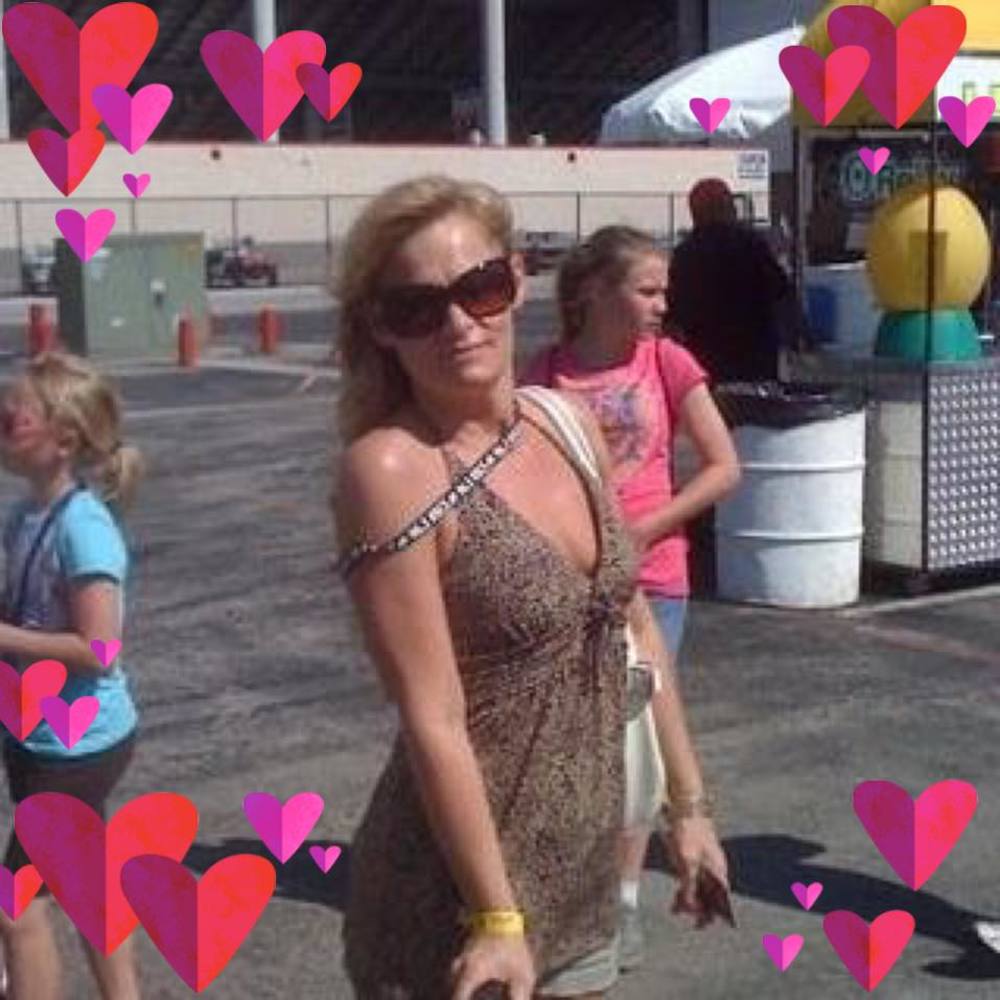 Meet your Posher, A laura